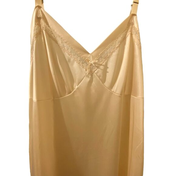 VTG Lorraine Full Slip Dress Satiny Nylon Lace Trim Adj. Straps Beige Sz Tall 36 - Picture 1 of 13